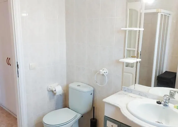 Modern And Centric With Air Conditioning - By Tenerifehints * エル・メダノ